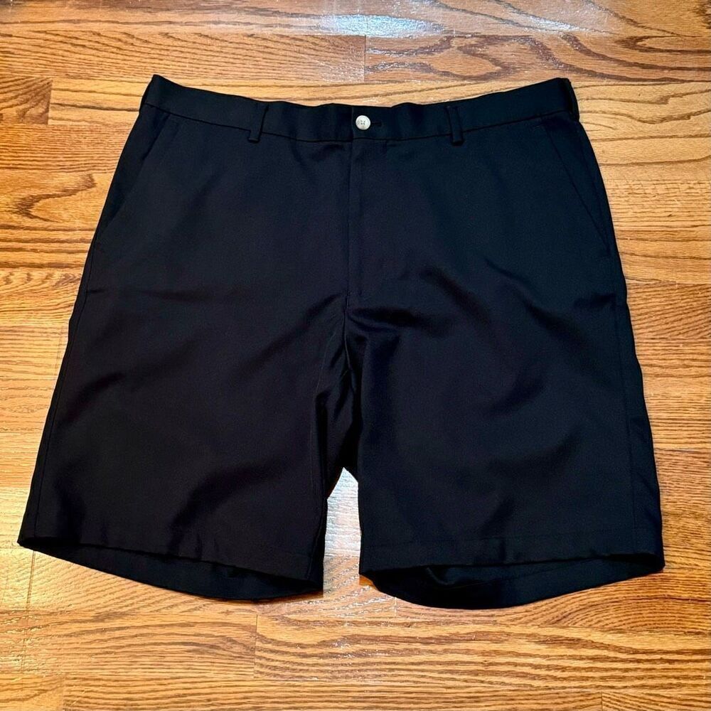 Peter Millar E4 Wicking Salem Performance Shorts. Black. Size 36.